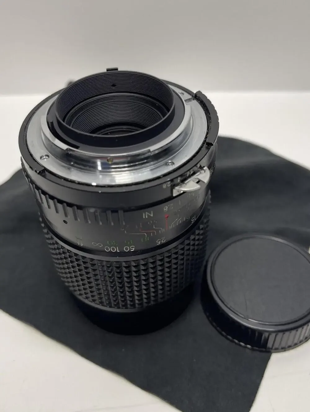 Albinar ADG Coated Optics 1:2.8 f=135mm 52mm No. 801563 Manual Lens